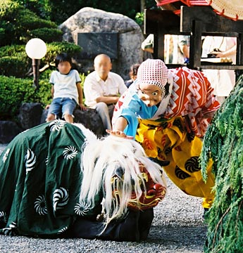 2008年8月：奈良県天河神社の大祭にて、奉納舞